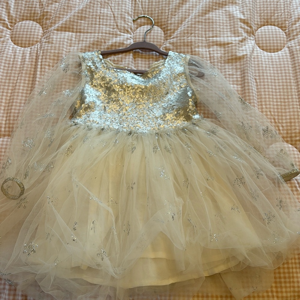 Doe a dear dress